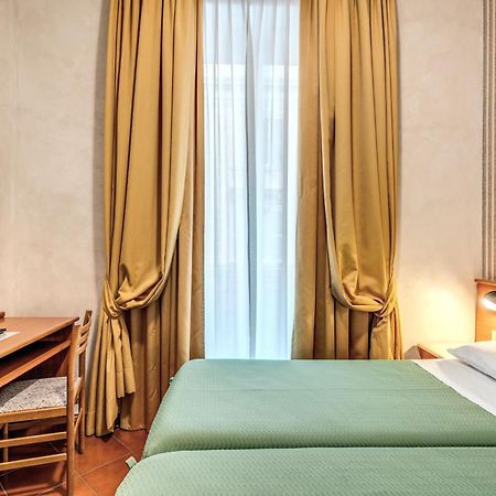Hotel Corona Roma Esterno foto
