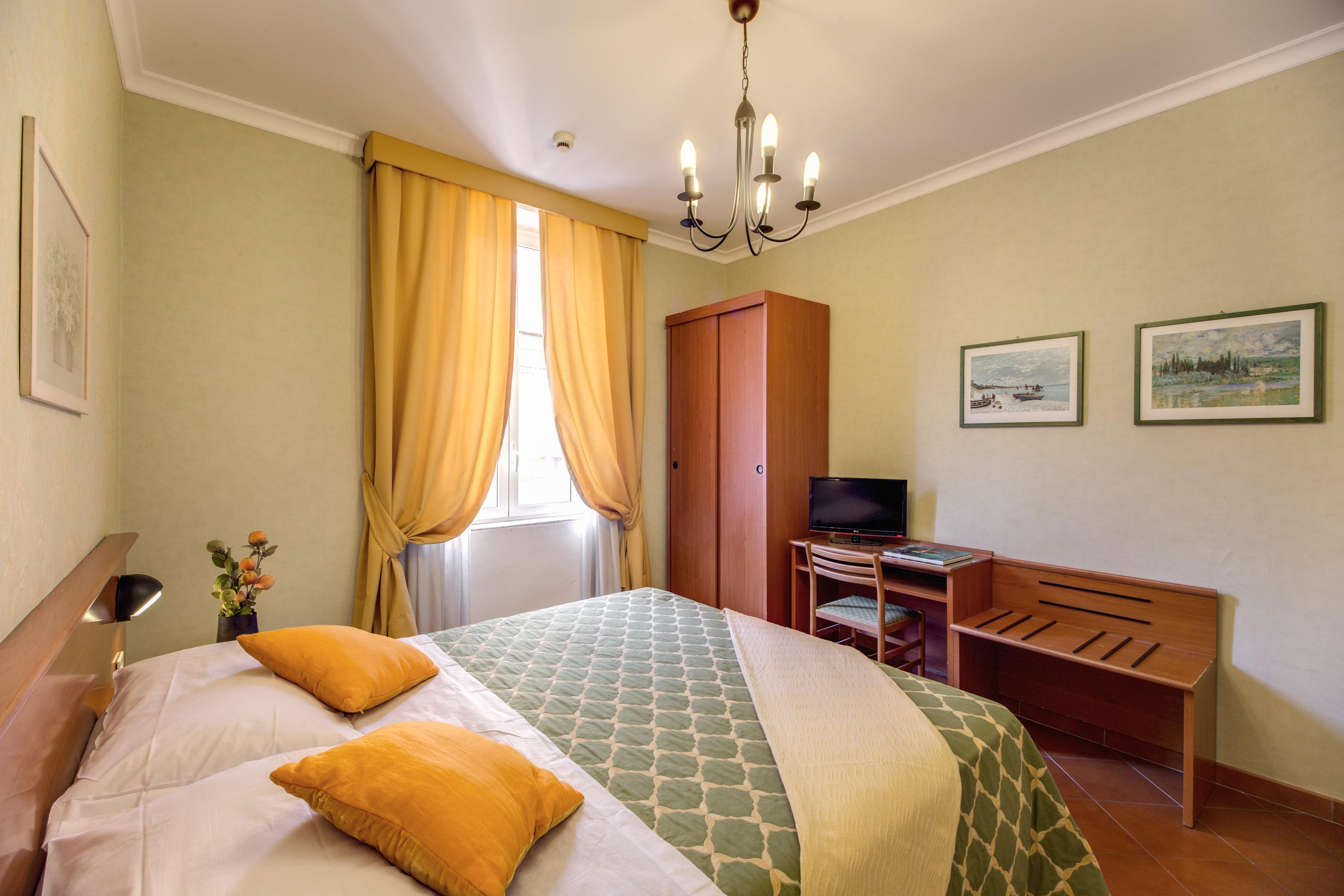 Hotel Corona Roma Esterno foto