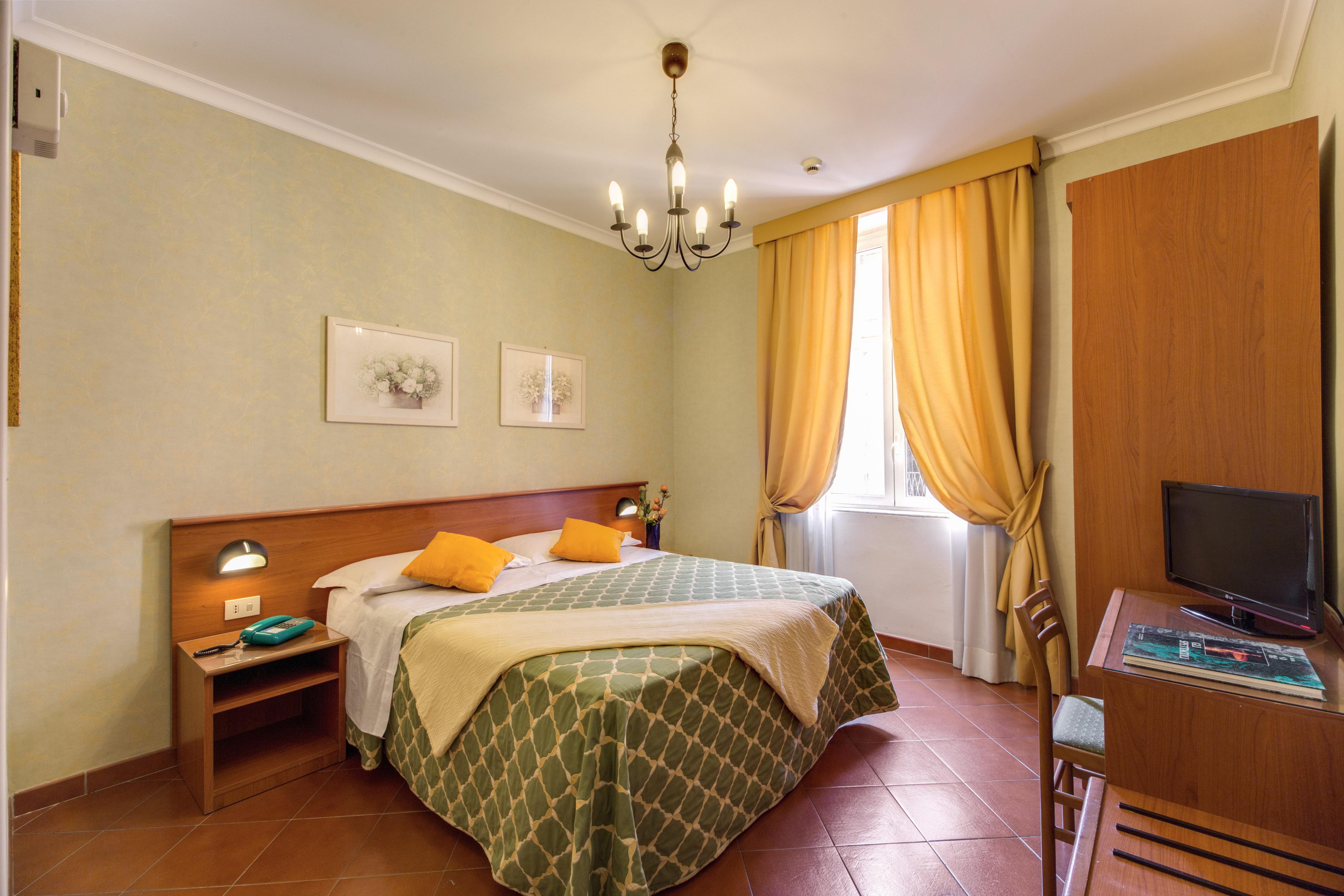 Hotel Corona Roma Esterno foto