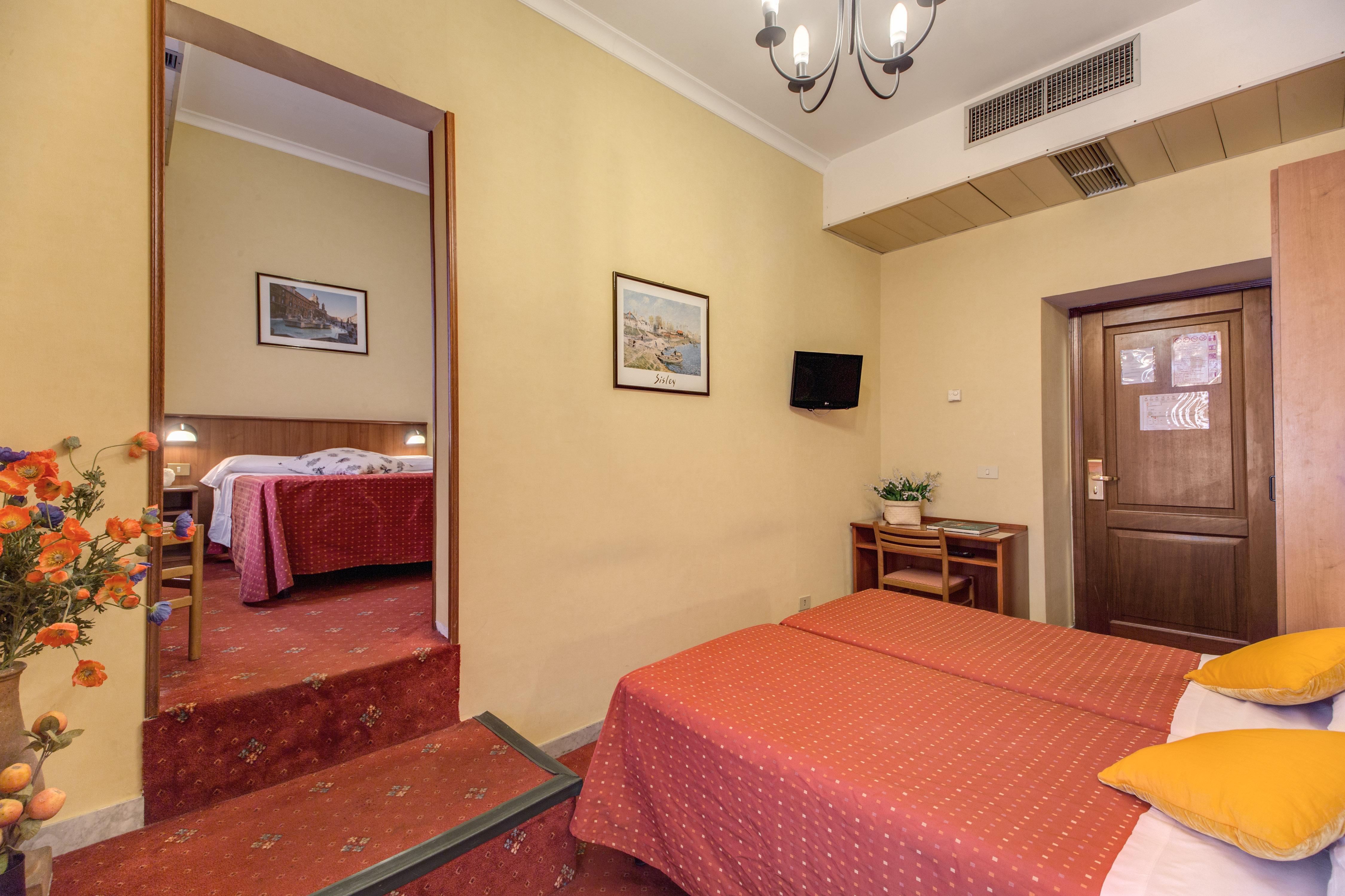 Hotel Corona Roma Esterno foto