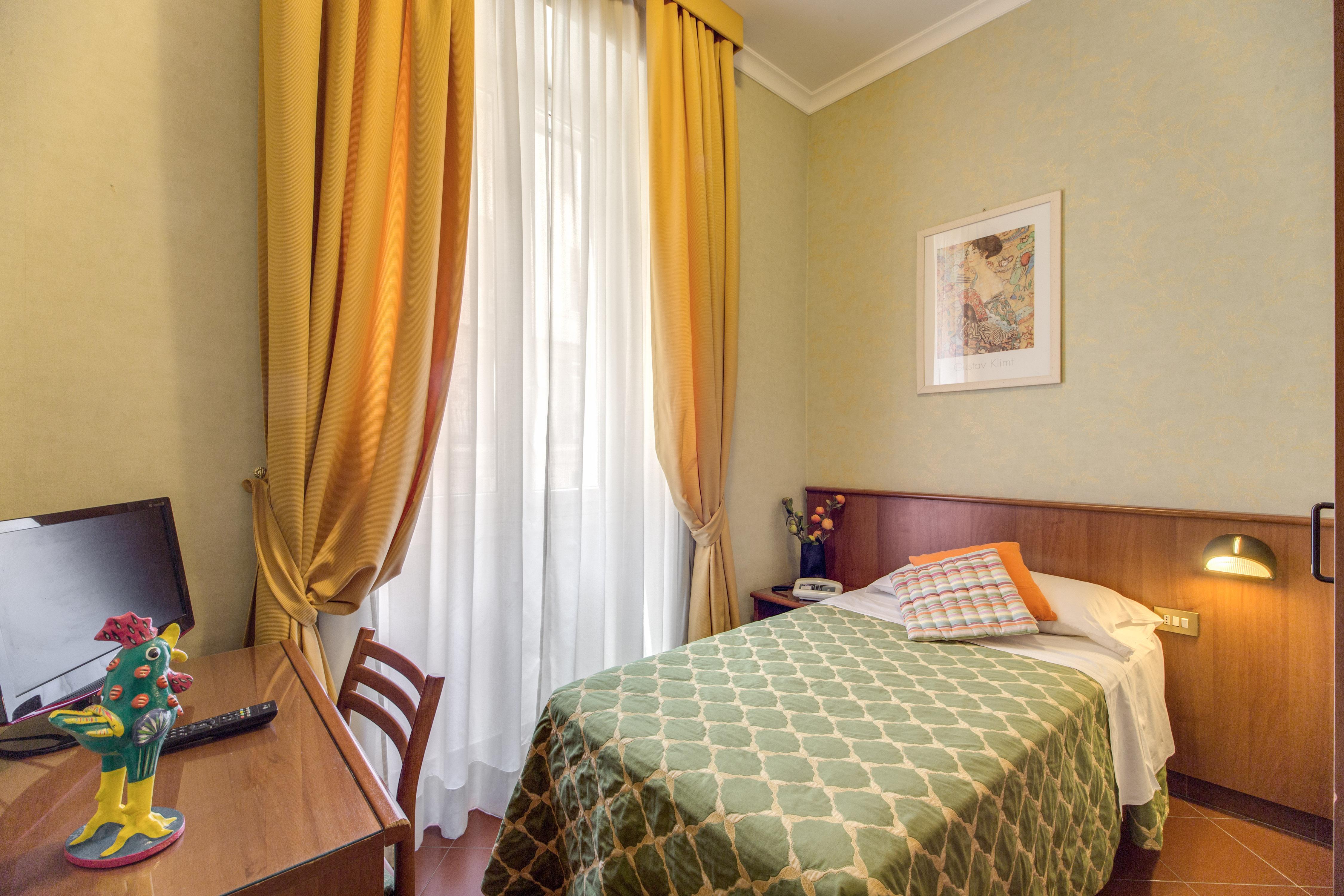 Hotel Corona Roma Esterno foto