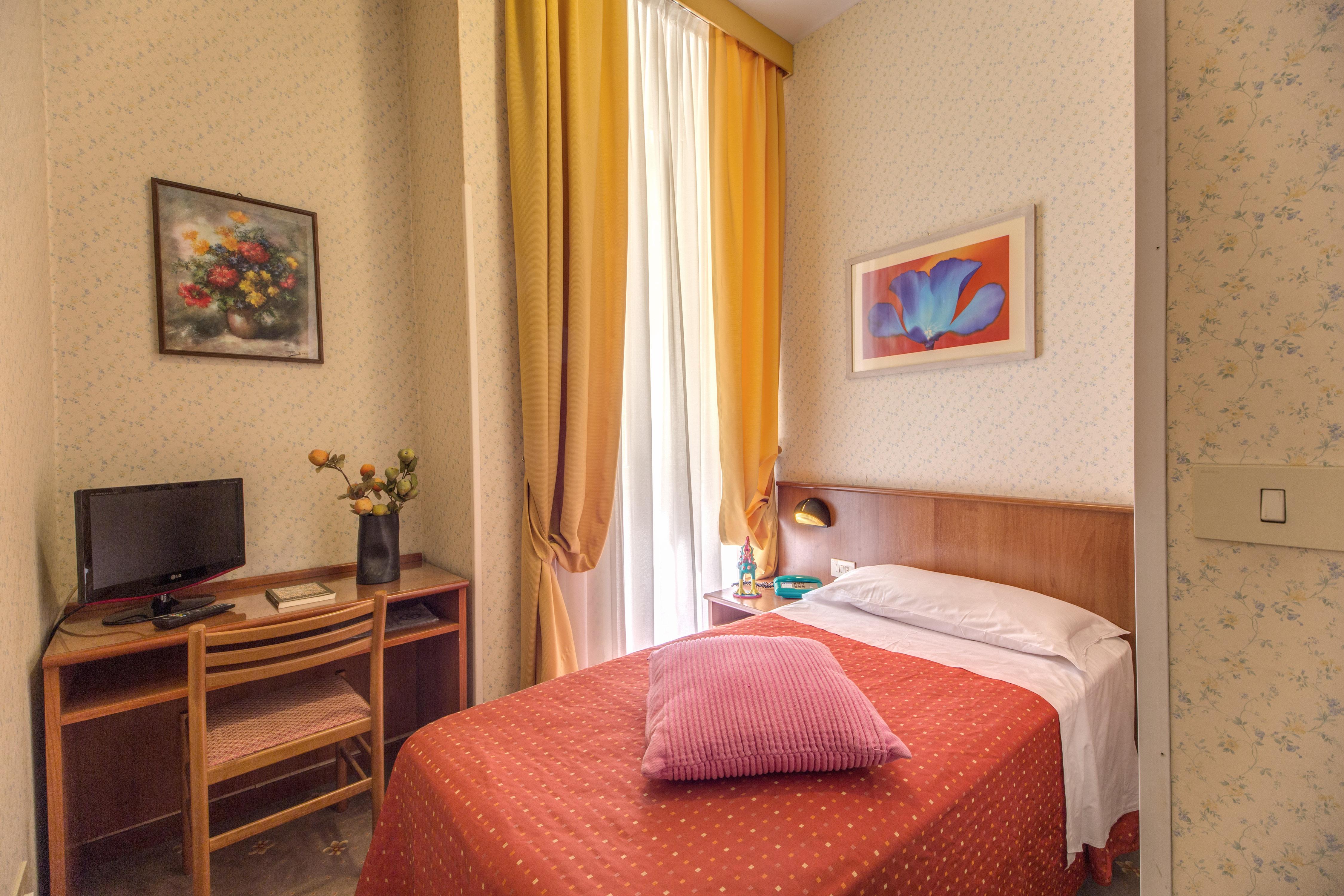 Hotel Corona Roma Esterno foto