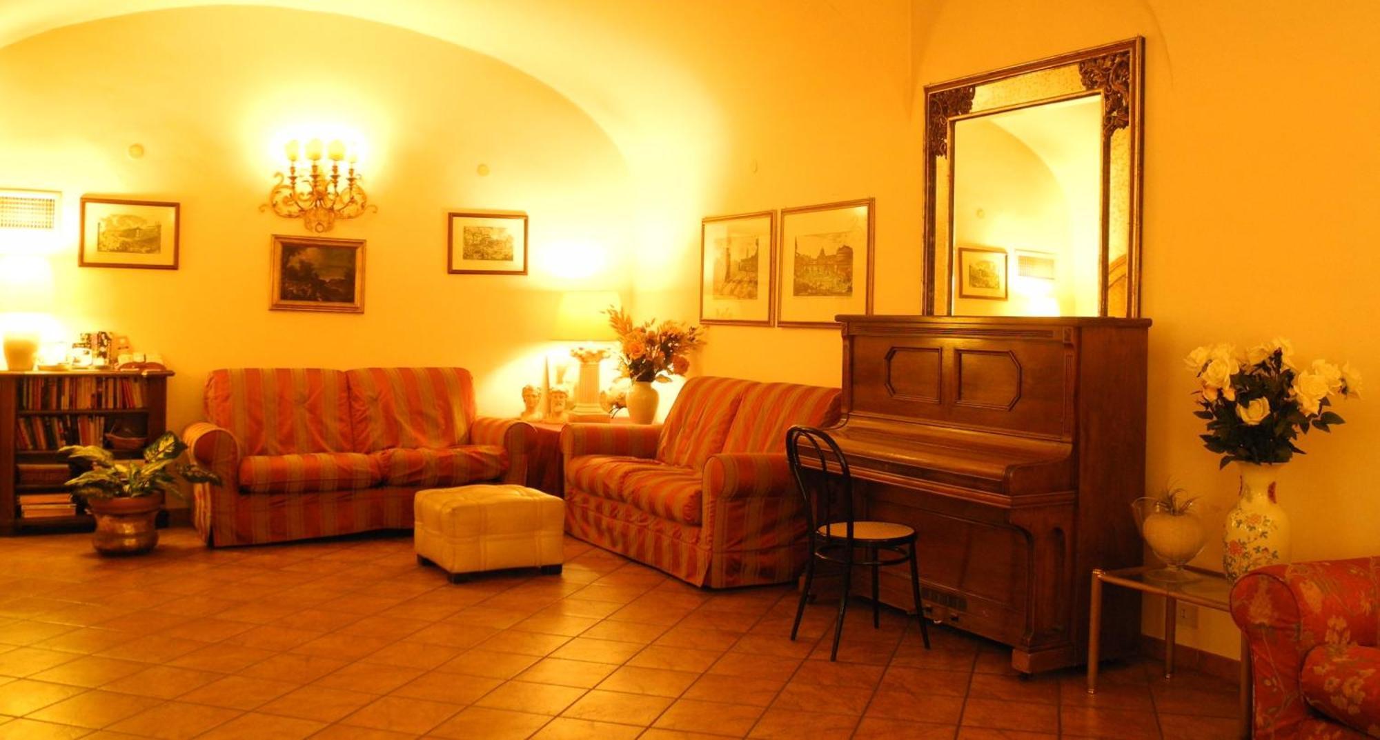 Hotel Corona Roma Esterno foto