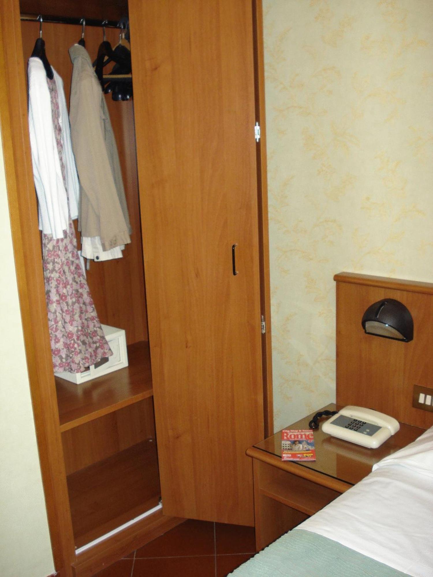 Hotel Corona Roma Esterno foto