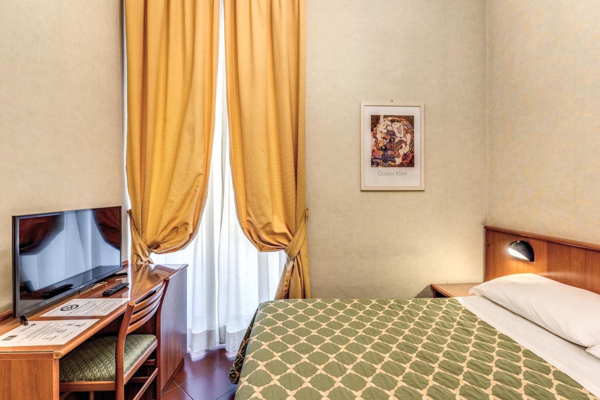 Hotel Corona Roma Esterno foto