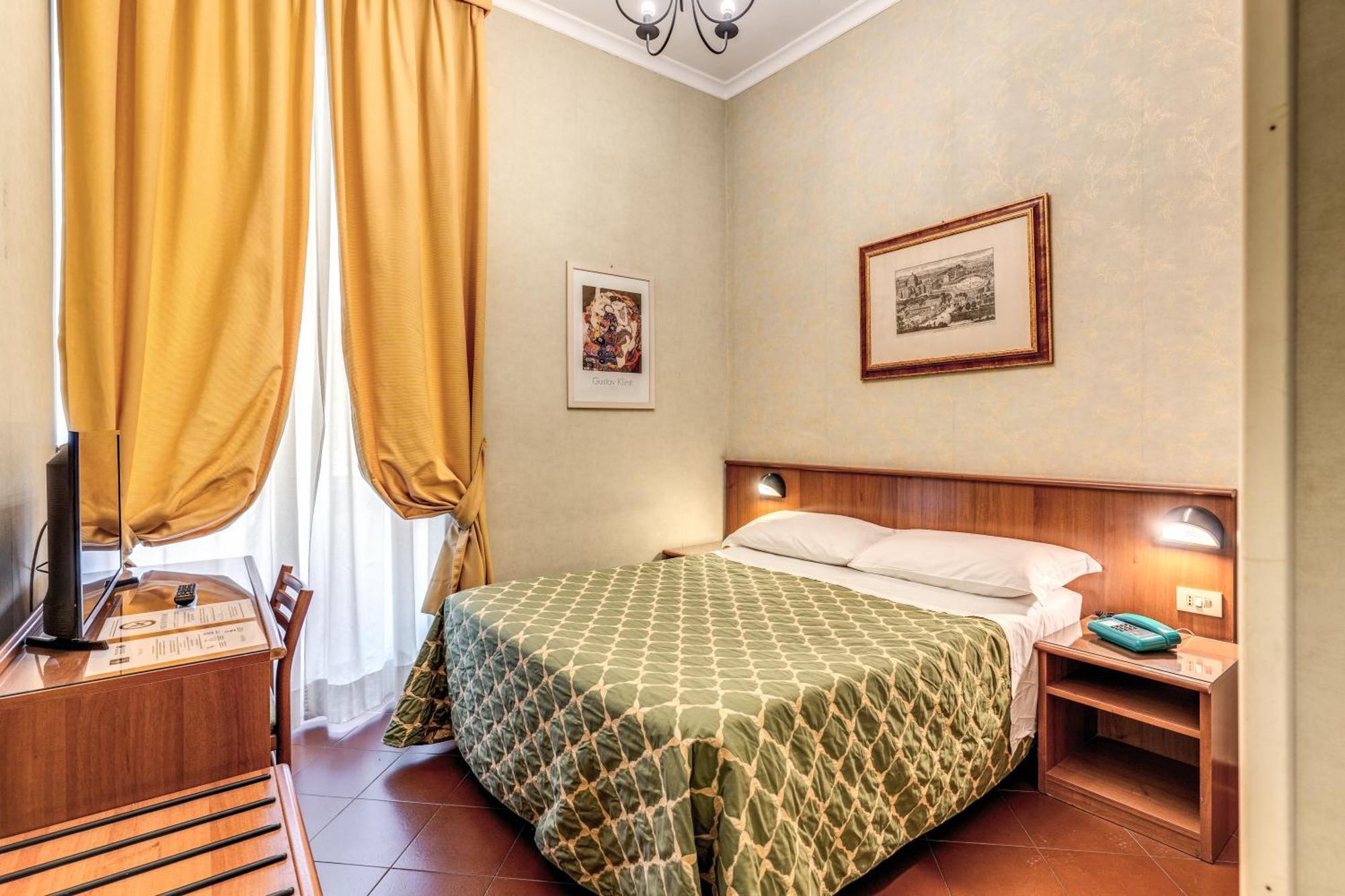 Hotel Corona Roma Esterno foto