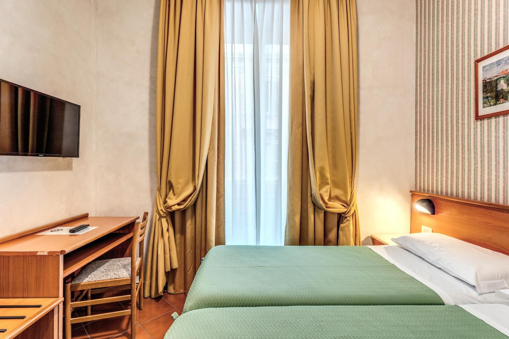 Hotel Corona Roma Esterno foto