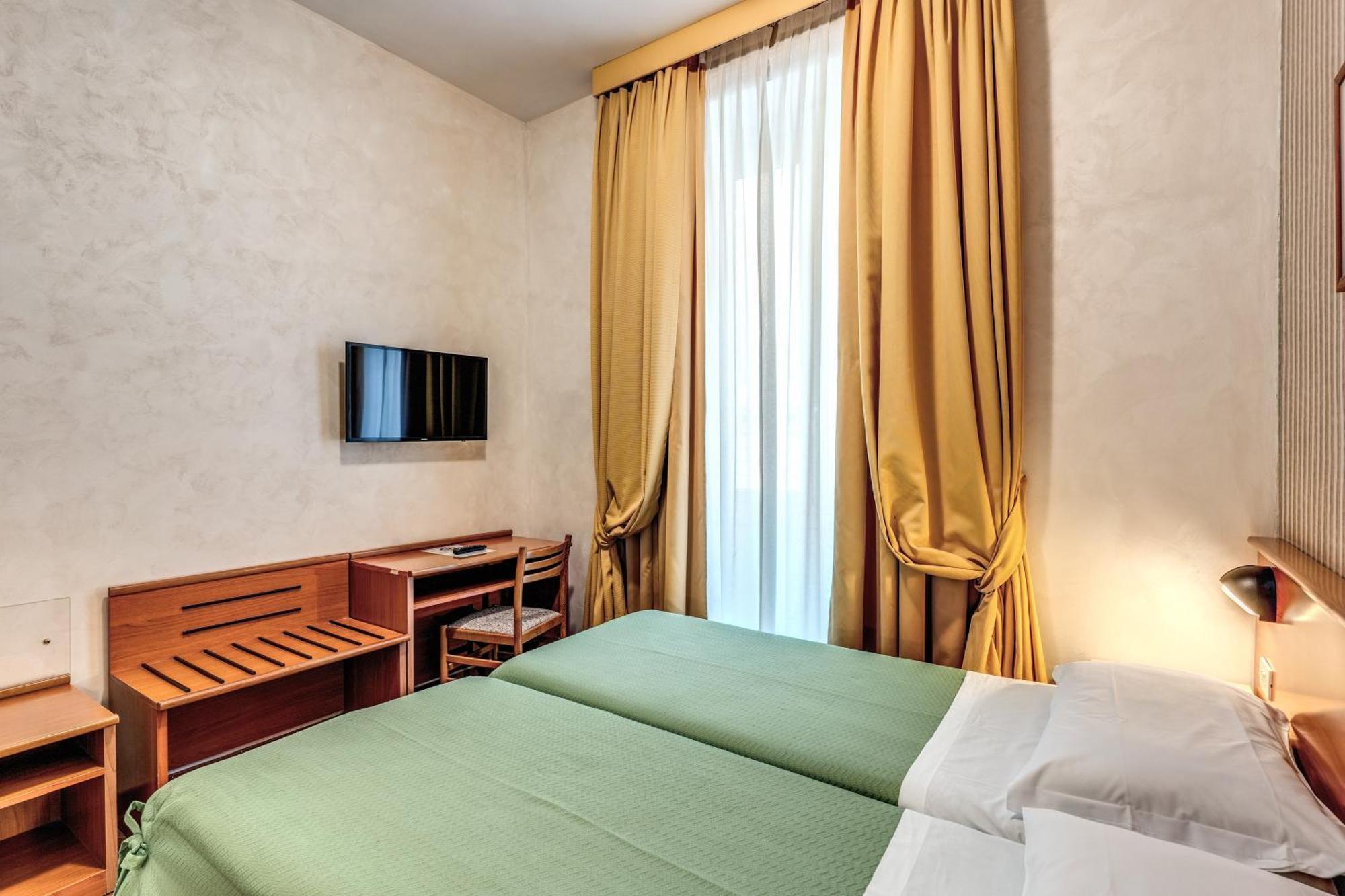 Hotel Corona Roma Esterno foto